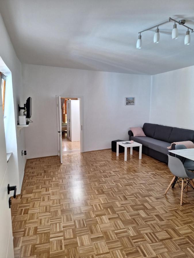 Apartment Kp With Parking Koper Exterior photo